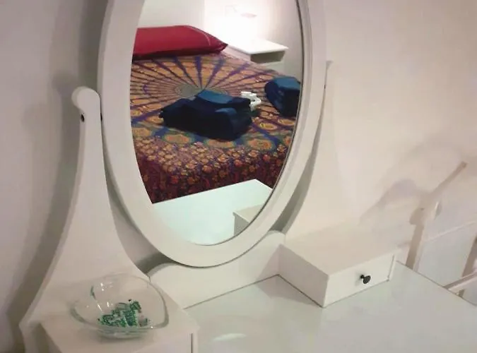 La Tana Tra I Tetti 3* Genua